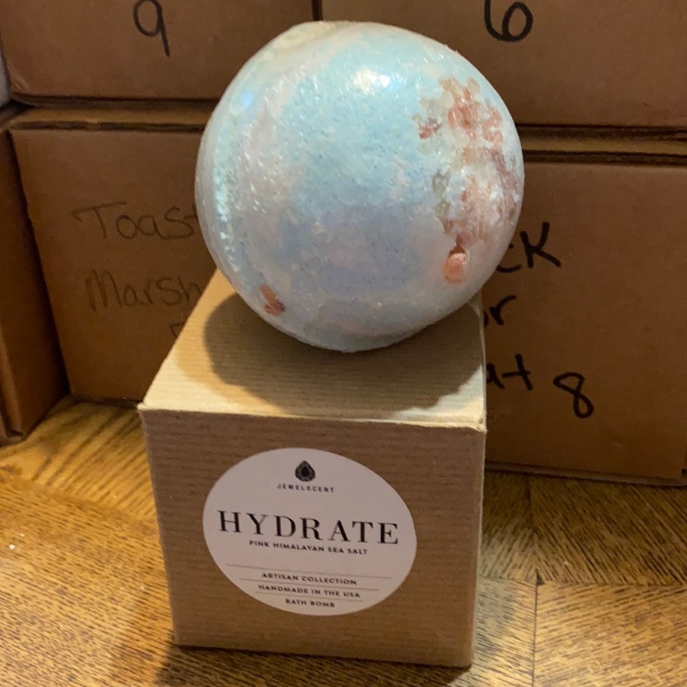 Jewelscent hydrate bath bomb‎ w/ size 8